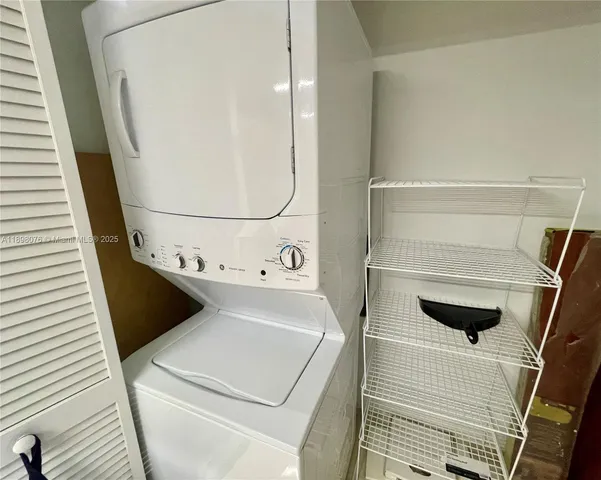 $3,000 | 8390 Southwest 72nd Avenue, Unit 421, Miami, FL 33143