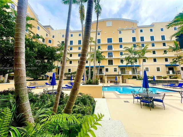 $3,000 | 8390 Southwest 72nd Avenue, Unit 421, Miami, FL 33143