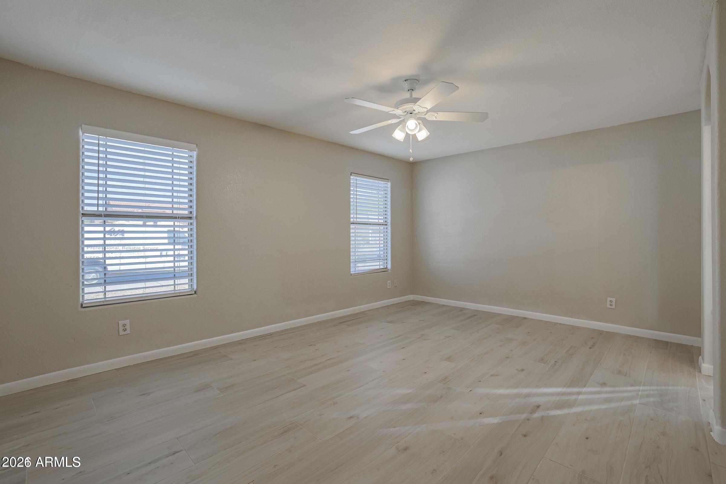 1693 East Milky Way Gilbert, AZ 85295 - Photo 13 of 30 20220717183346684570000000-o