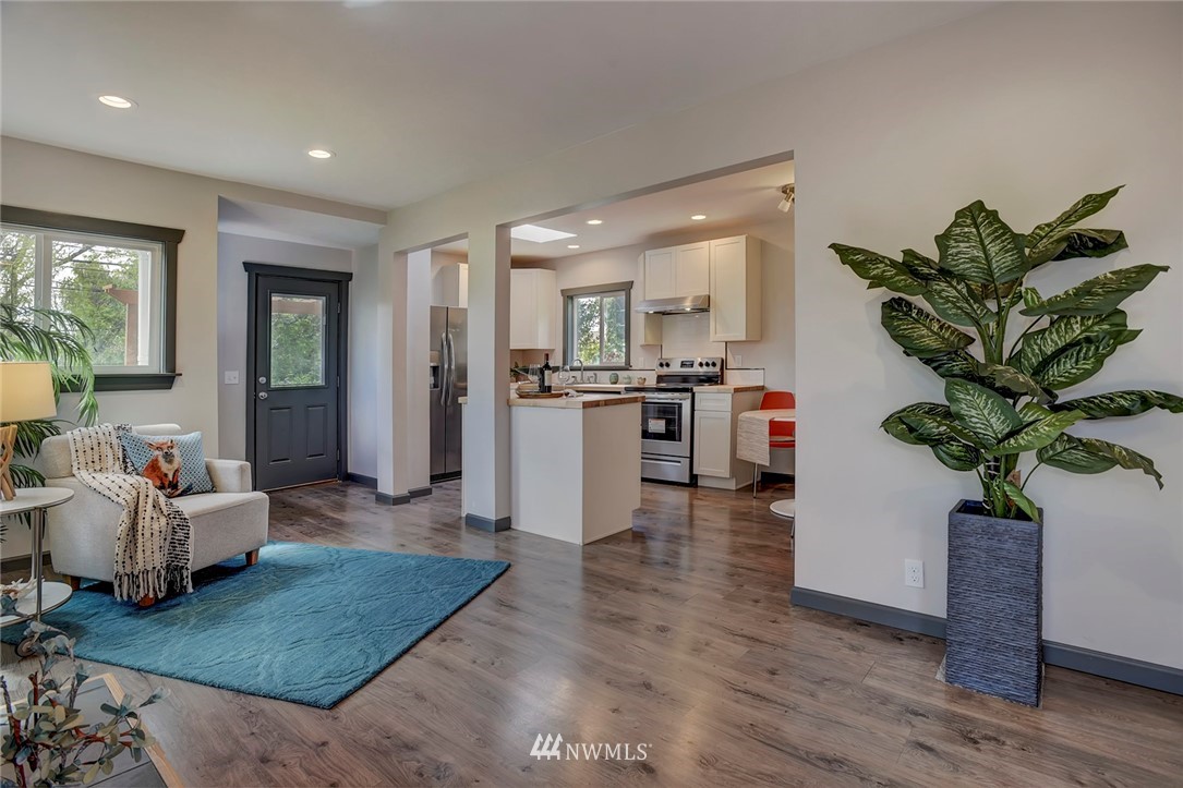 1122 Perry Avenue Bremerton, WA 98310 - Photo 11 of 39 Gallery Image 11