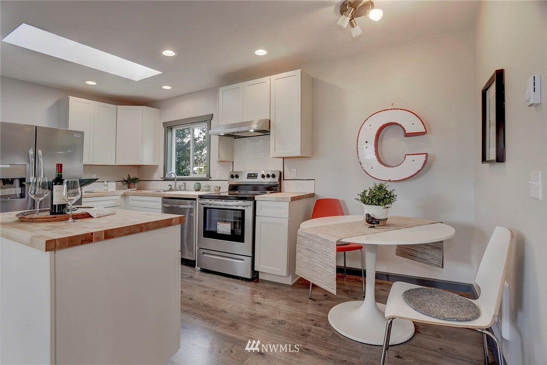 1122 Perry Avenue Bremerton, WA 98310 - Photo 13 of 39 Gallery Image 13