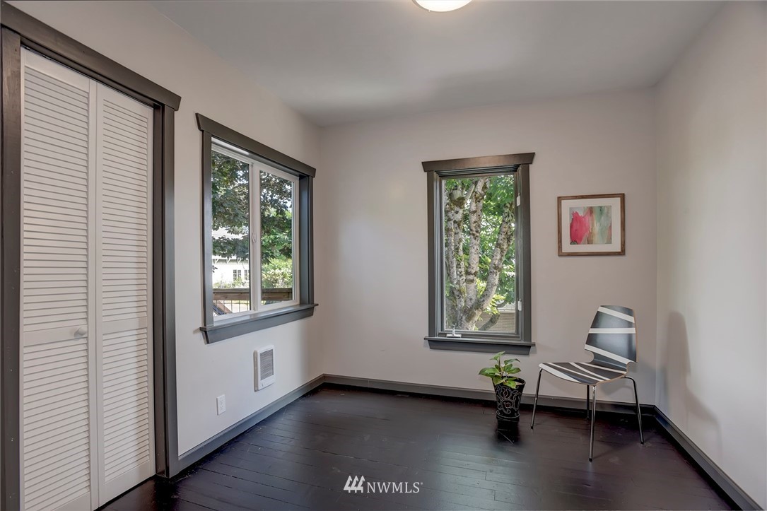 1122 Perry Avenue Bremerton, WA 98310 - Photo 20 of 39 Gallery Image 20