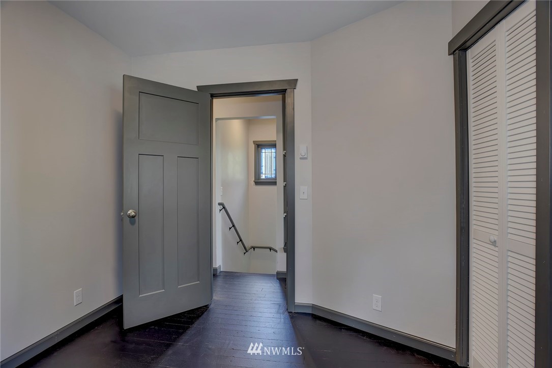 1122 Perry Avenue Bremerton, WA 98310 - Photo 21 of 39 Gallery Image 21