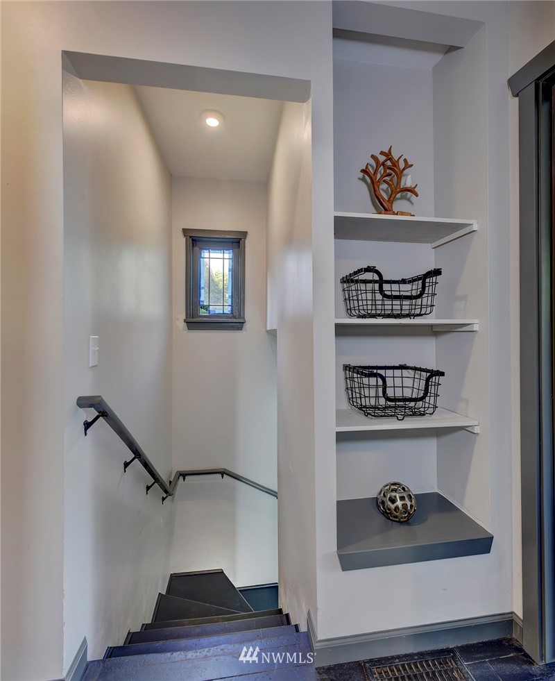 1122 Perry Avenue Bremerton, WA 98310 - Photo 22 of 39 Gallery Image 22