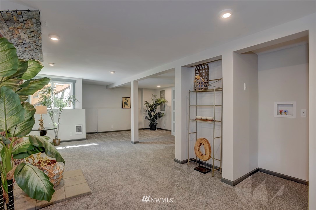 1122 Perry Avenue Bremerton, WA 98310 - Photo 27 of 39 Gallery Image 27