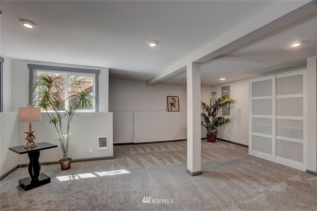 1122 Perry Avenue Bremerton, WA 98310 - Photo 29 of 39 Gallery Image 29