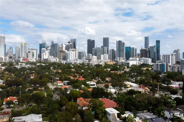 $10,500 | 501 Southwest 24th Road, Unit 501, Miami, FL 33129