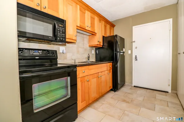 $1,200 | 120 Huntington Turnpike, Unit 101, Bridgeport, CT 06610