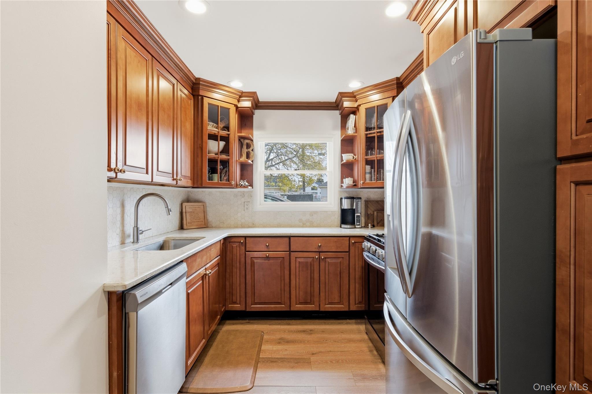 27 Polo Road Massapequa, NY 11758 - Photo 15 of 34 Gallery Image 15