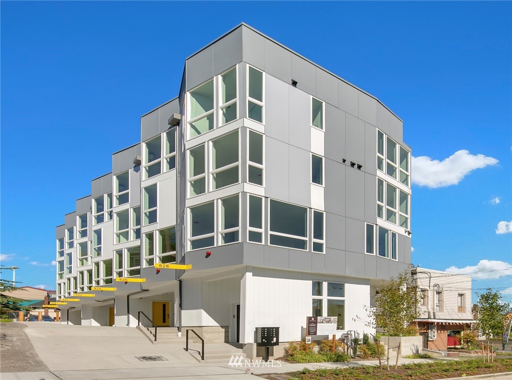 826 North 47th Street Seattle, WA 98103 - Photo 1 of 28 Gallery Image 1