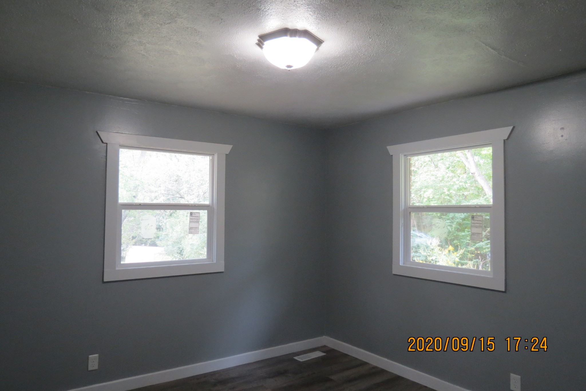 30 Pond Lane Tennessee Ridge, TN 37178 - Photo 7 of 7 an empty room with a window