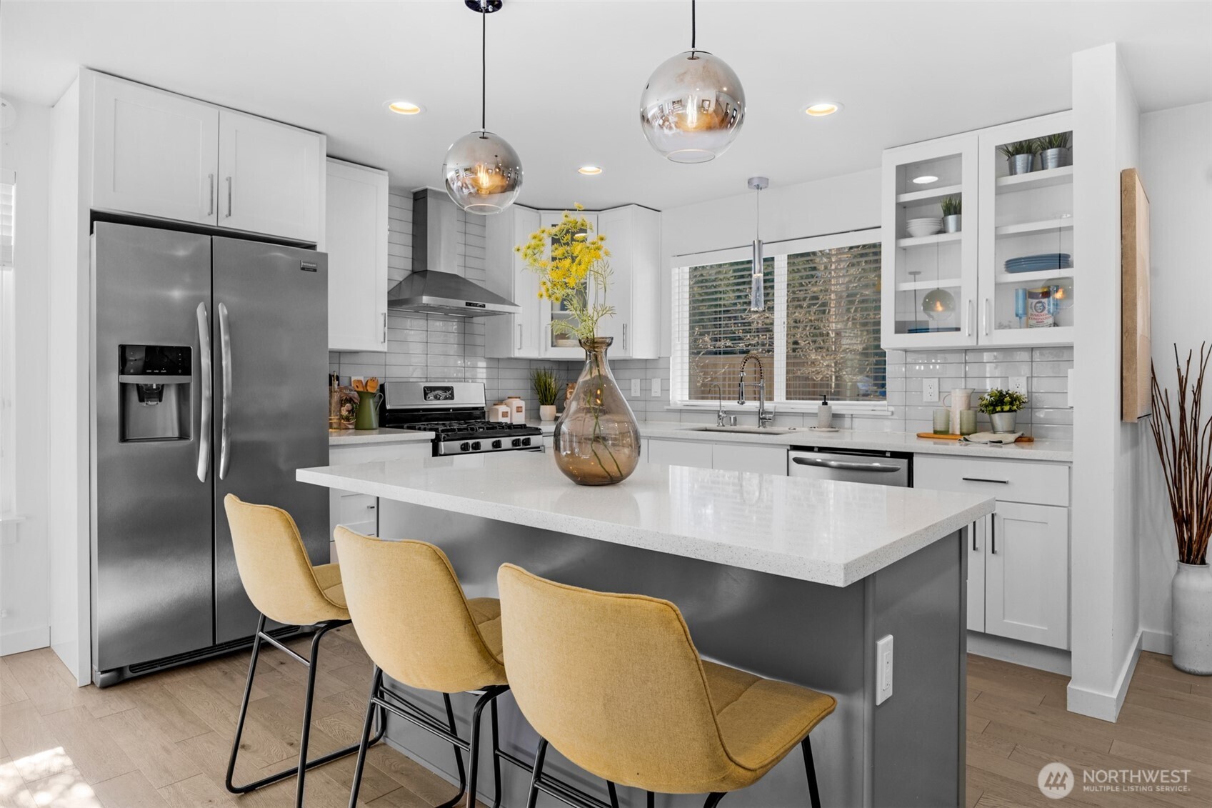 24231 78th Place West Edmonds, WA 98026 - Photo 5 of 40