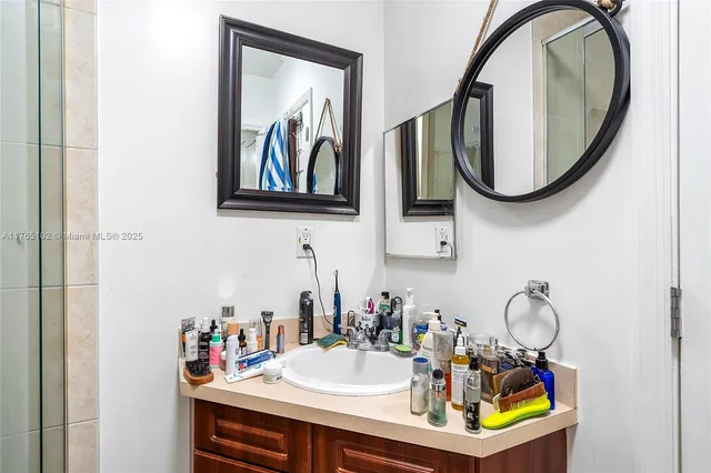 a view of outdoor space yard and porch