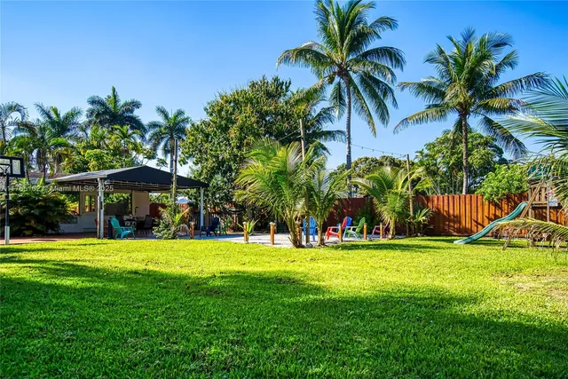 $5,999 | 13521 Northeast 1st Avenue, Miami, FL 33161