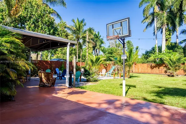 $5,999 | 13521 Northeast 1st Avenue, Miami, FL 33161