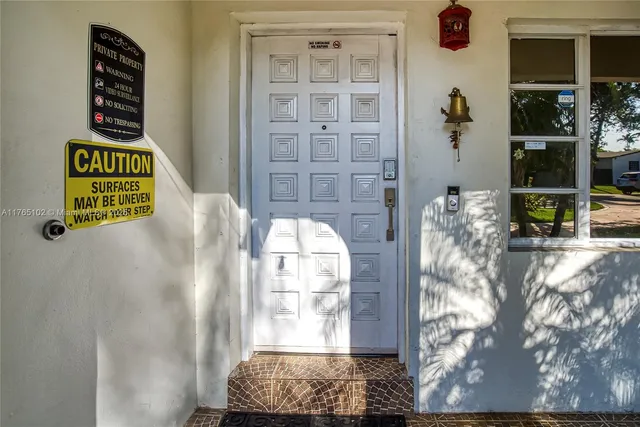 $5,999 | 13521 Northeast 1st Avenue, Miami, FL 33161