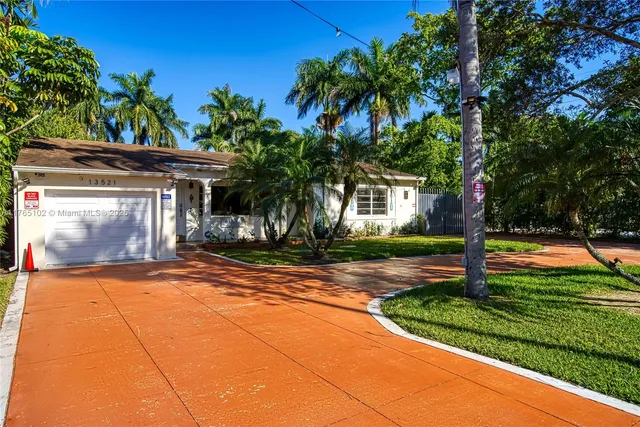 $5,999 | 13521 Northeast 1st Avenue, Miami, FL 33161