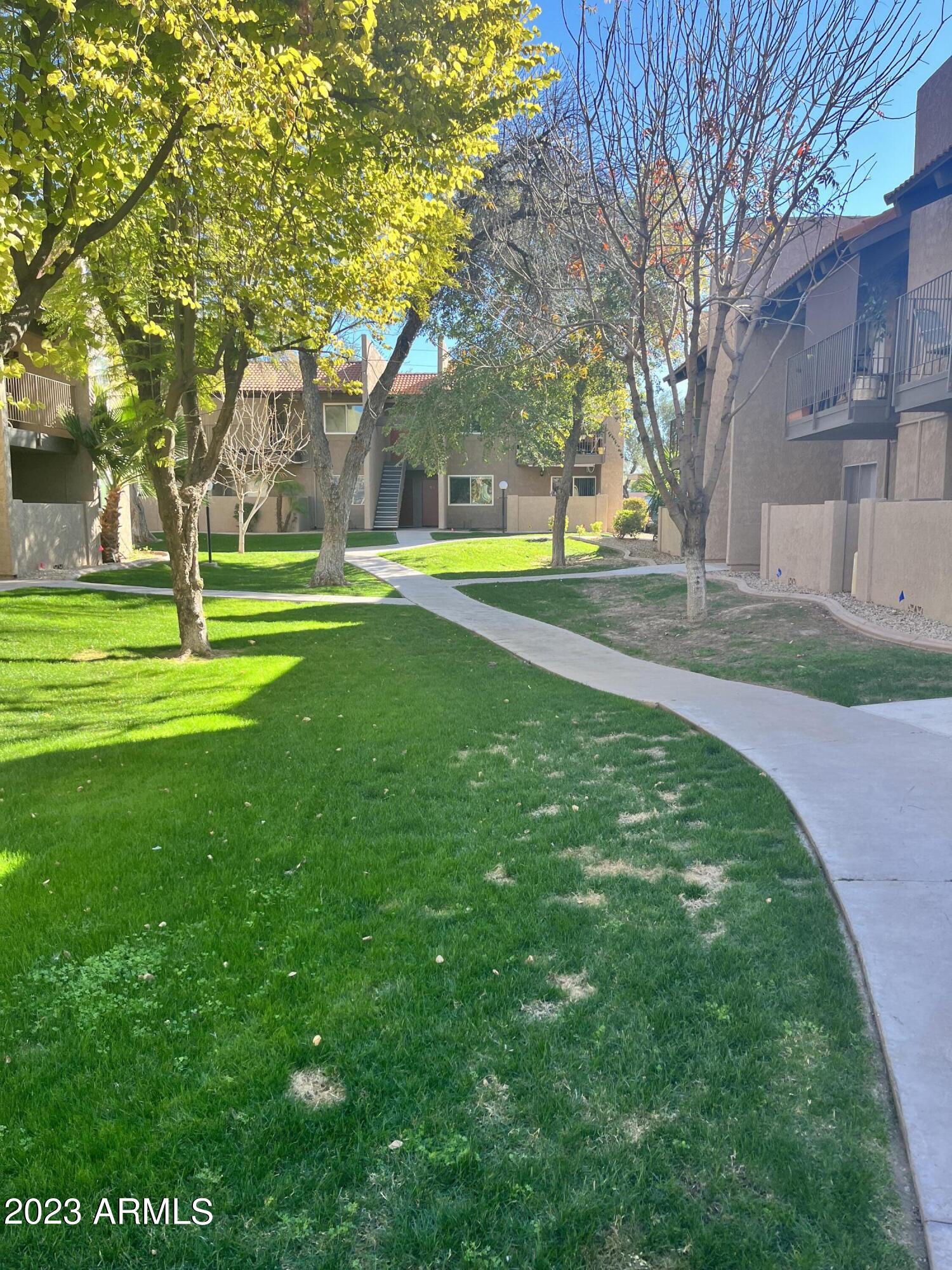 5525 East Thomas Road, Unit H5 Phoenix, AZ 85018 - Photo 2 of 25 Wakway
