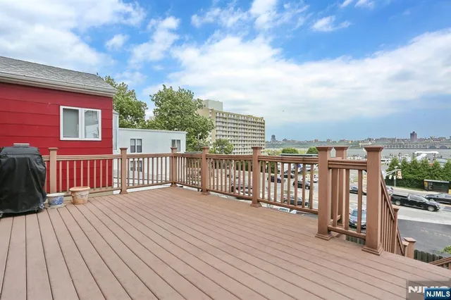 $4,450 | 5 Beverly Place, Edgewater, NJ 07020