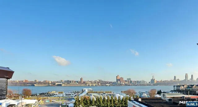 $4,450 | 5 Beverly Place, Edgewater, NJ 07020