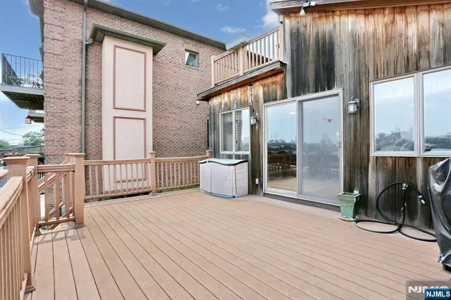 $4,450 | 5 Beverly Place, Edgewater, NJ 07020