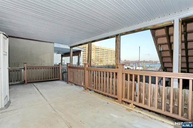 $4,450 | 5 Beverly Place, Edgewater, NJ 07020