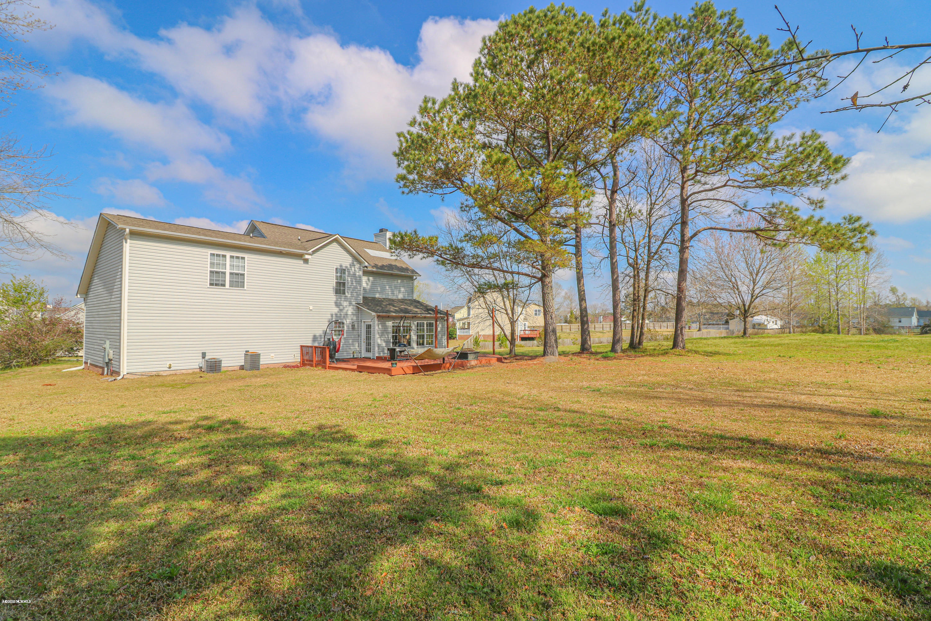 202 Rutherford Way Jacksonville, NC 28540 - Photo 16 of 33 back yard