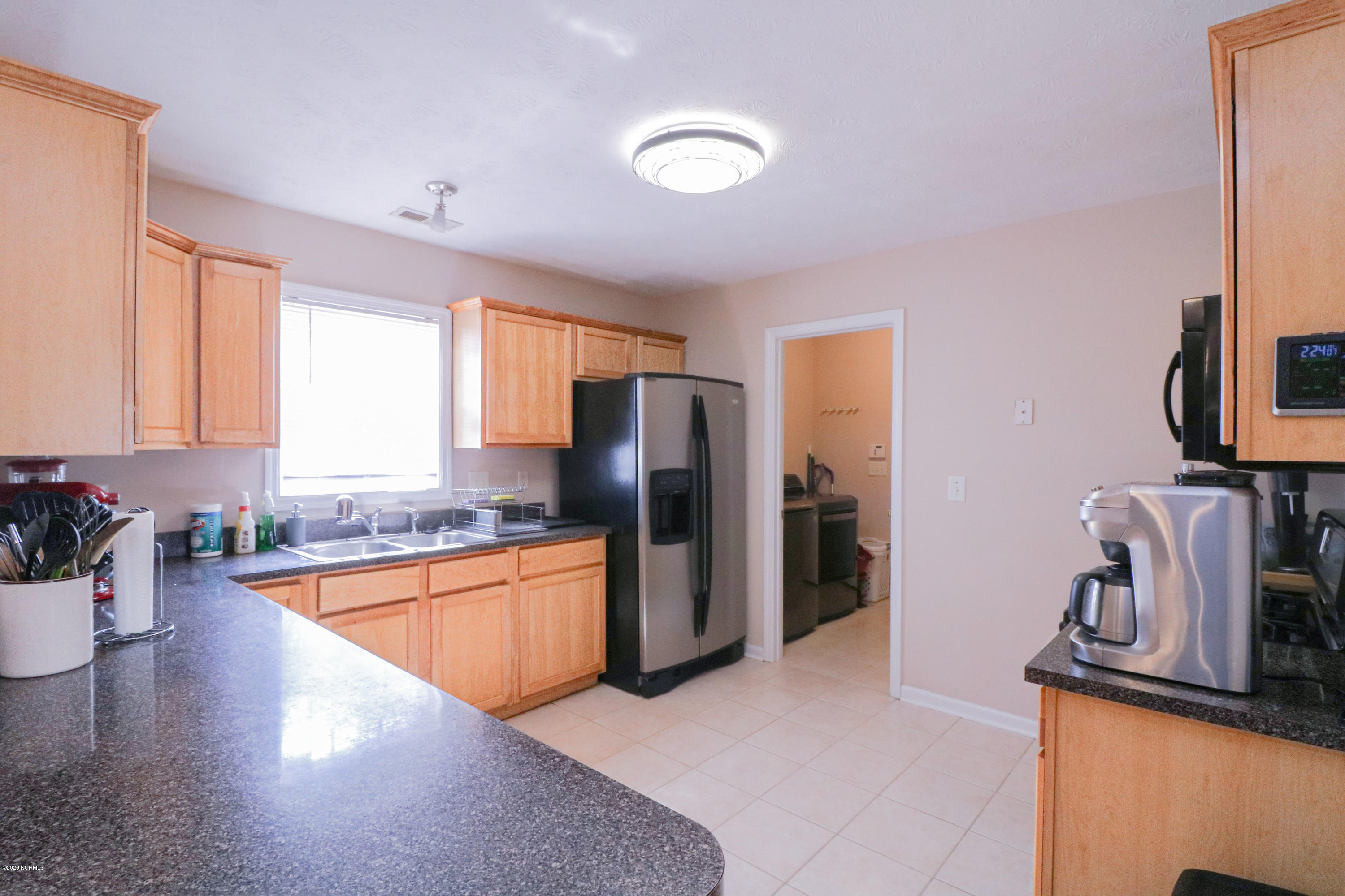202 Rutherford Way Jacksonville, NC 28540 - Photo 6 of 33 Kitchen