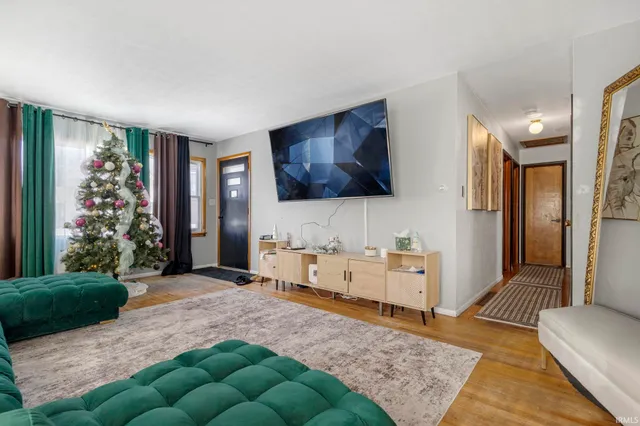 $170,000 | 1250 Sussex Drive, South Bend, IN 46628