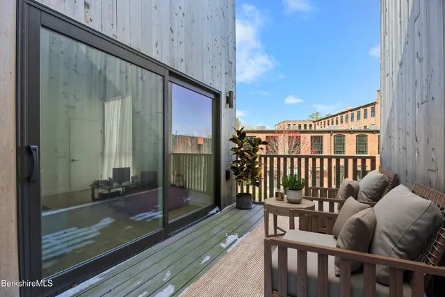 $1,149,000 | 12 River Run, Williamstown, MA 01267