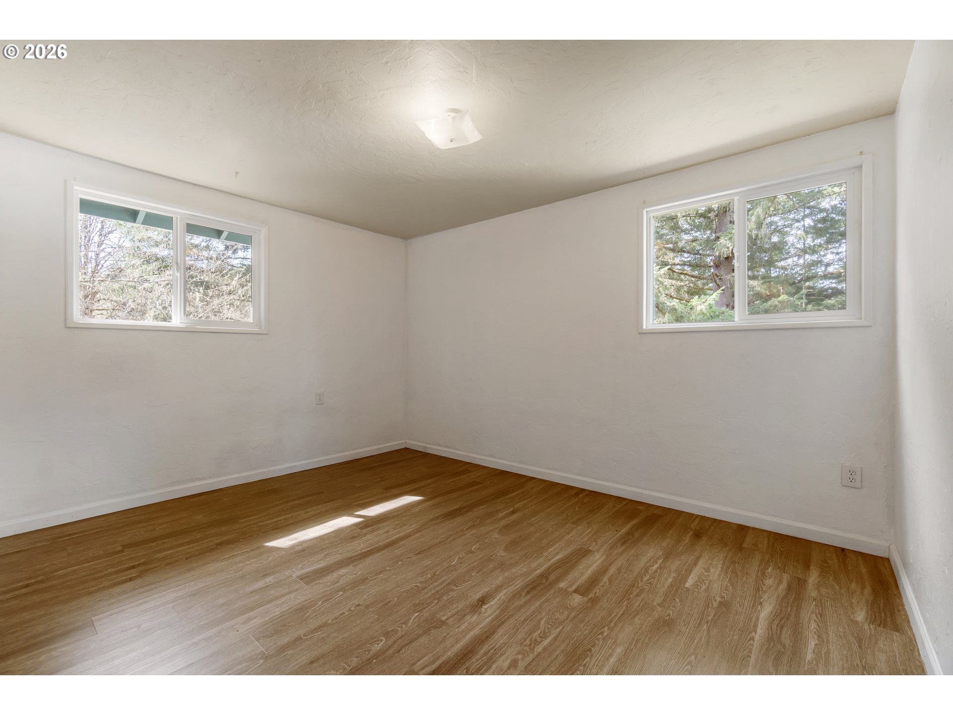 23939 Raze Road Elmira, OR 97437 - Photo 20 of 46 Bedroom, Primary