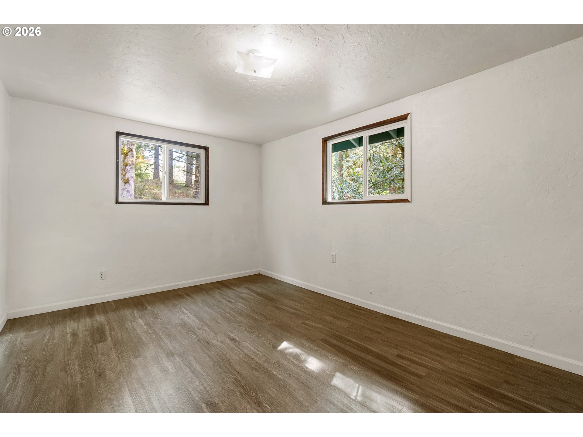 23939 Raze Road Elmira, OR 97437 - Photo 23 of 46 Family Room
