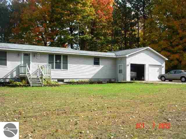 10237 Coster Road Southwest Fife Lake, MI 49633 - Photo 8 of 21 1740172-7.JPG
