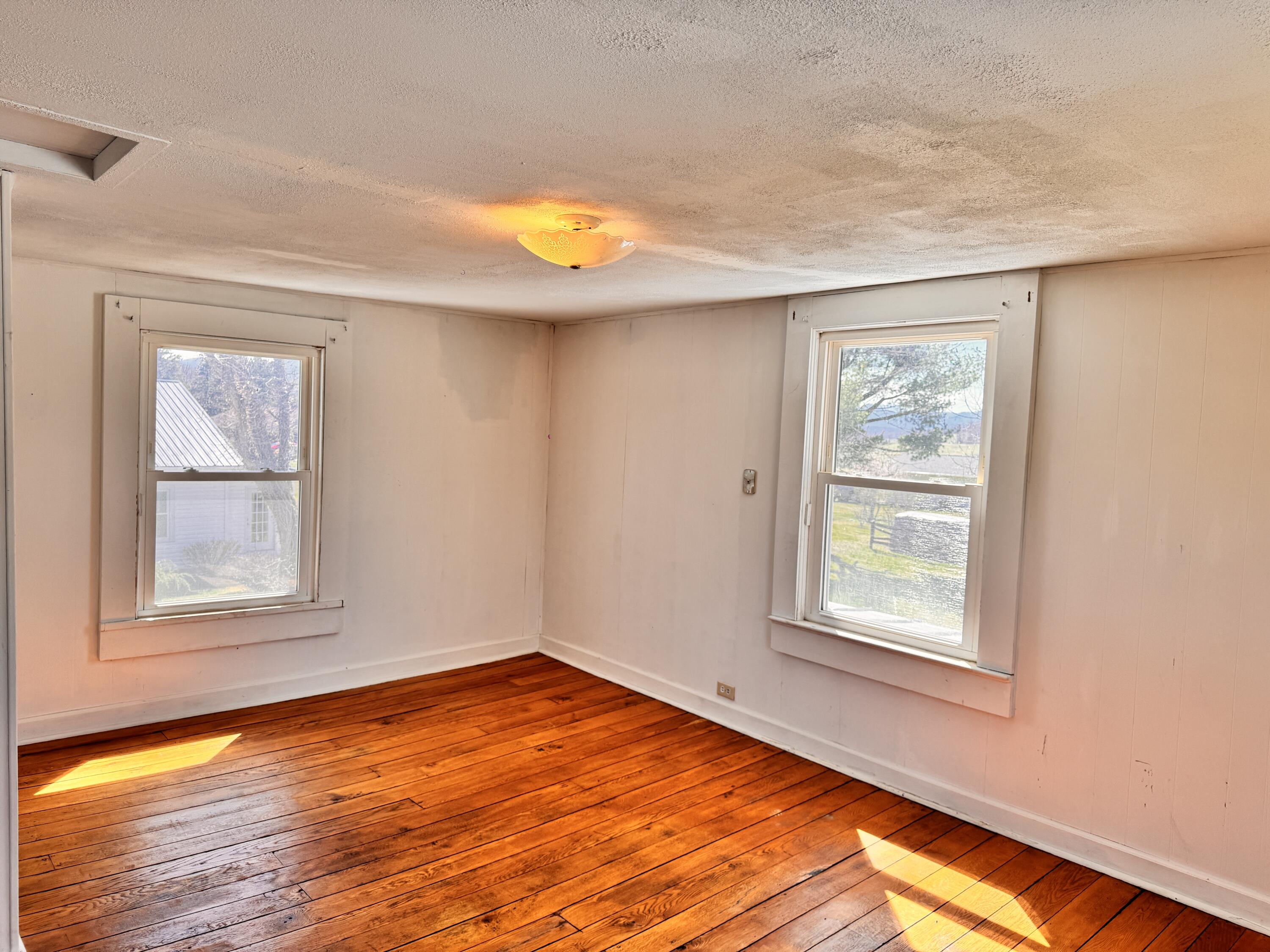 776 Spottswood Road Steeles Tavern, VA 24476 - Photo 7 of 14 IMG_7172