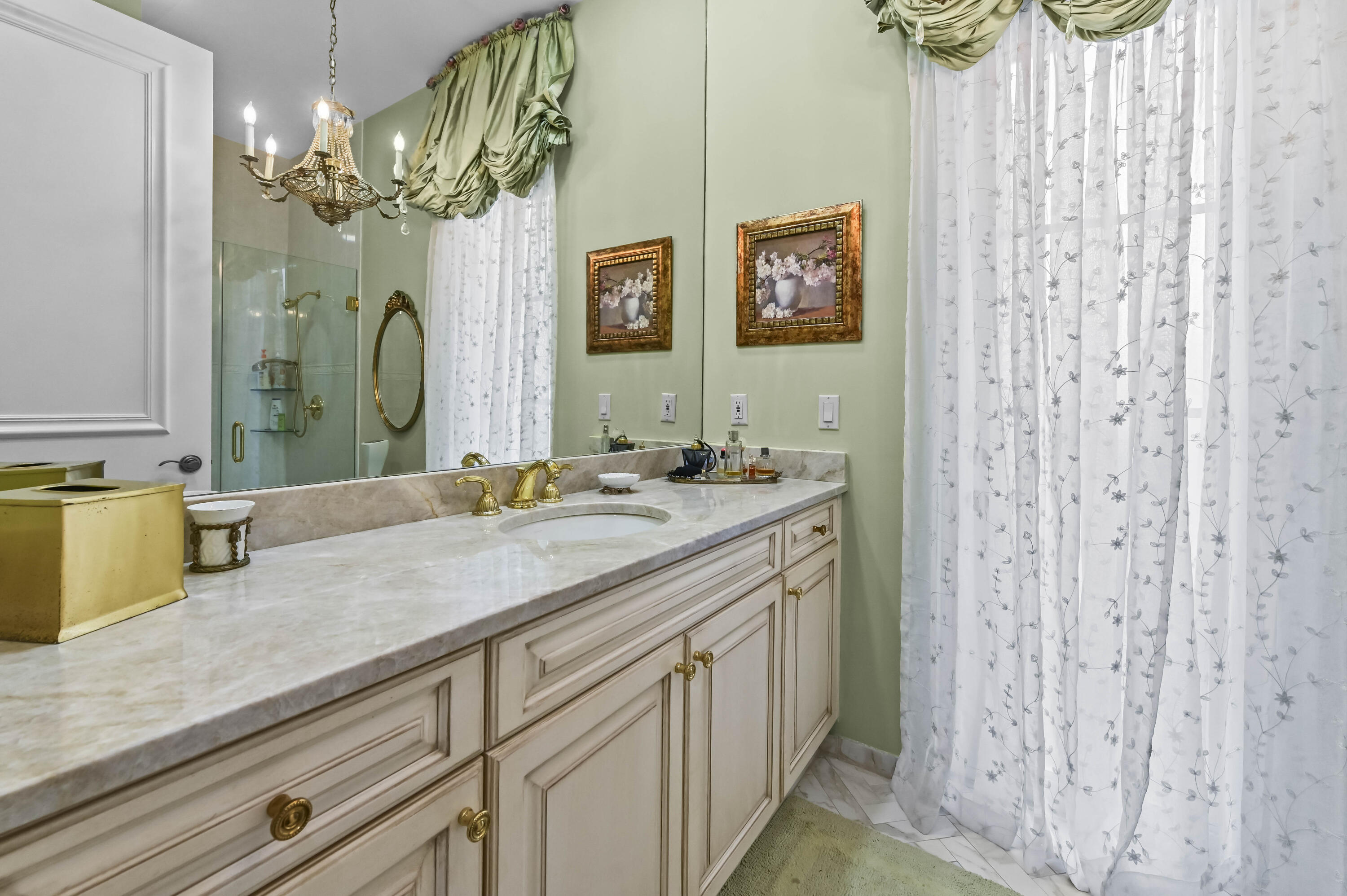 17665 Middlebrook Way Boca Raton, FL 33496 - Photo 27 of 69 29 Bathroom 01