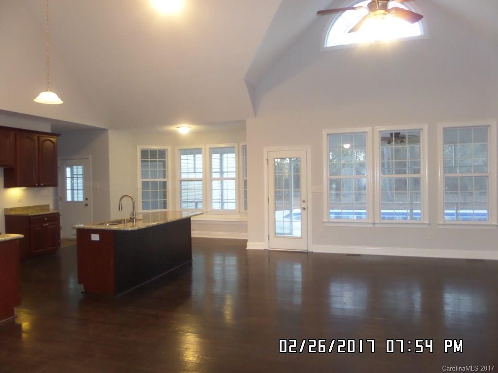 116 Glendale Drive, Unit 319 Rockingham, NC 28379 - Photo 2 of 23