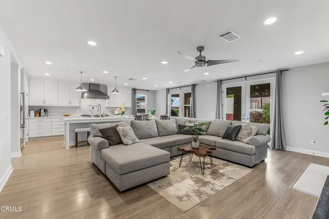$1,950,000 | 759 Via Cielito, Ventura, CA 93003