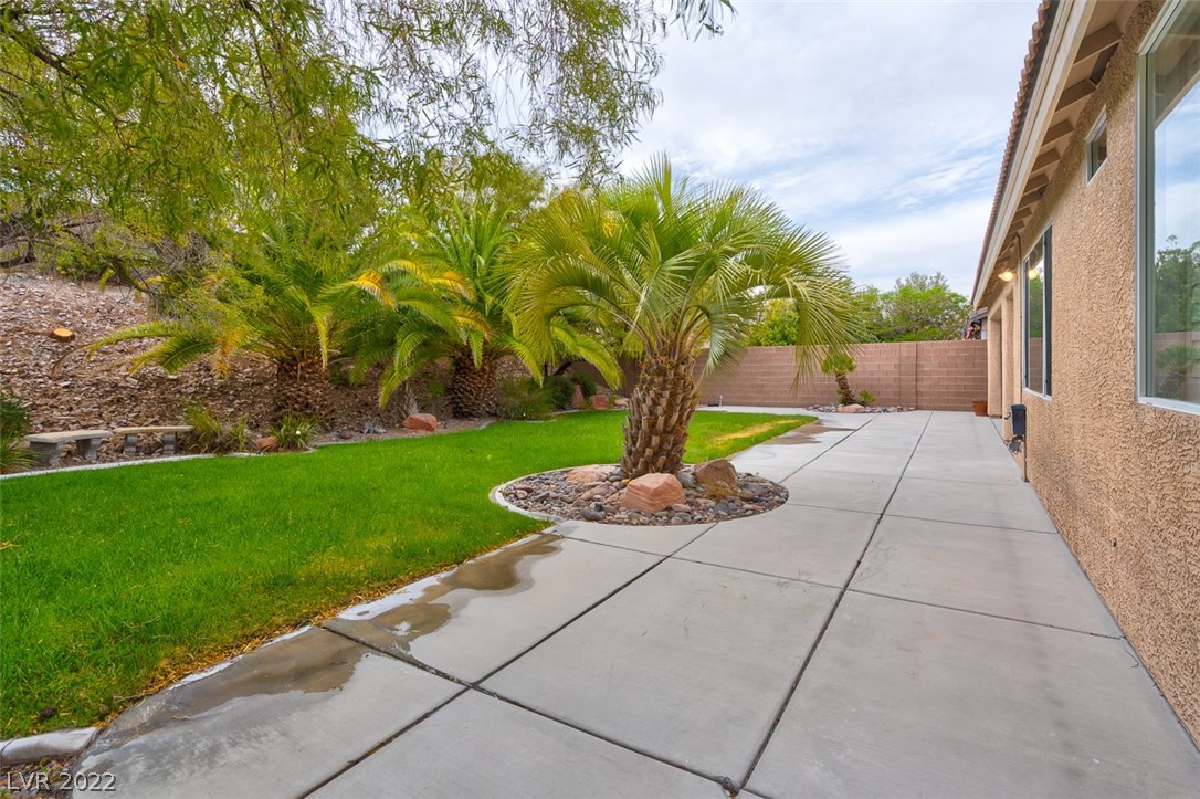 3701 Spring Shadow Road Las Vegas, NV 89129 - Photo 35 of 39 Gallery Image 35