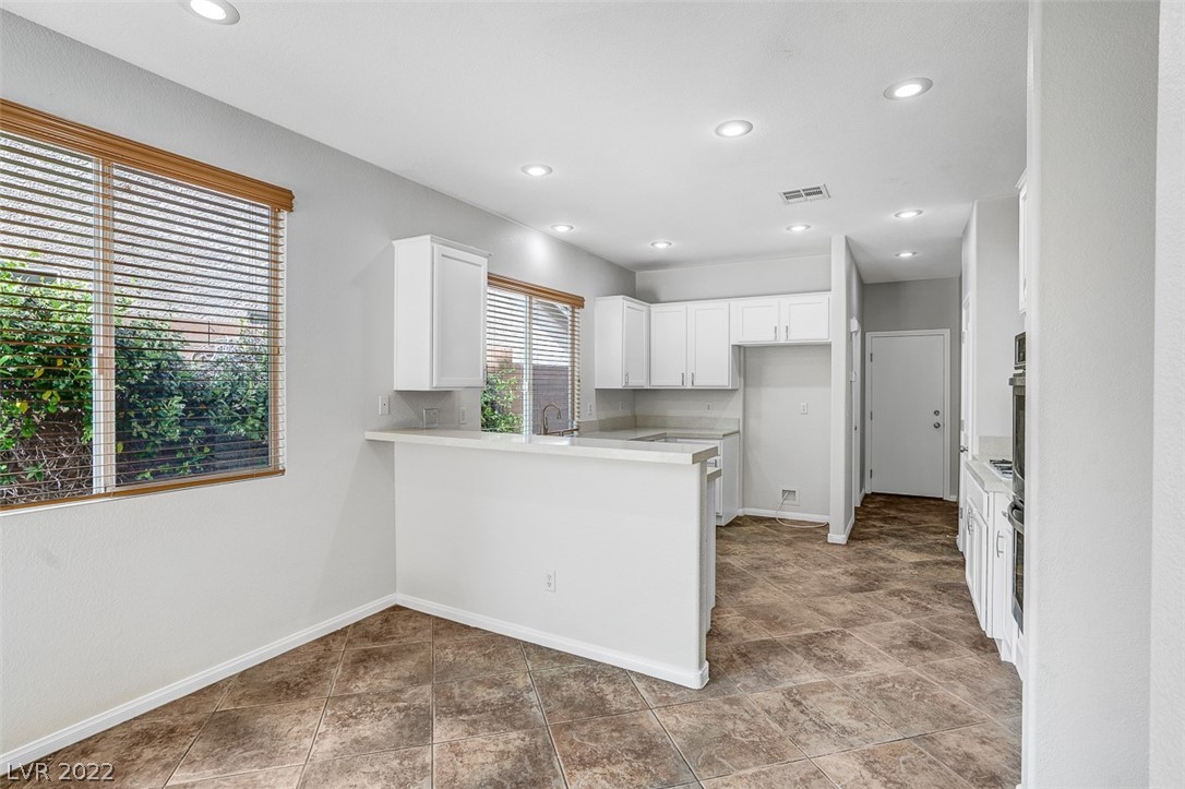 3701 Spring Shadow Road Las Vegas, NV 89129 - Photo 8 of 39 Gallery Image 8