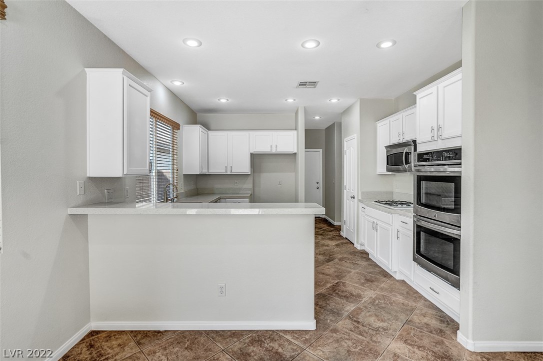 3701 Spring Shadow Road Las Vegas, NV 89129 - Photo 9 of 39 Gallery Image 9