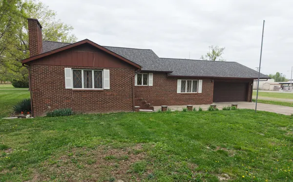 $229,000 | 8576 Old 13 Route, Marion, IL 62959