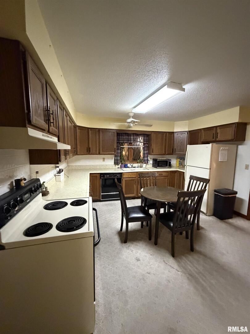 8576 Old 13 Route Marion, IL 62959 - Photo 16 of 28