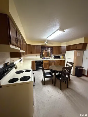 $229,000 | 8576 Old 13 Route, Marion, IL 62959