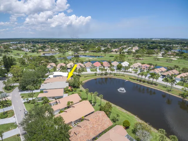 $689,000 | 12921 Oak Knoll Drive, Palm Beach Gardens, FL 33418