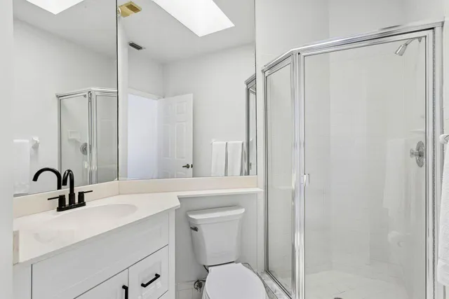 $689,000 | 12921 Oak Knoll Drive, Palm Beach Gardens, FL 33418