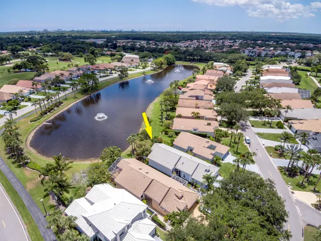 $689,000 | 12921 Oak Knoll Drive, Palm Beach Gardens, FL 33418