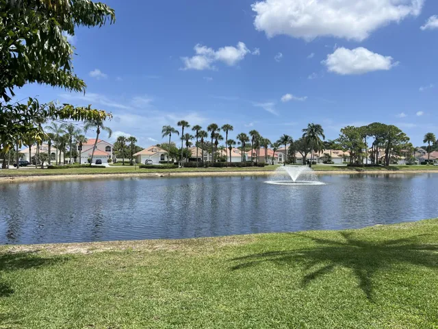 $689,000 | 12921 Oak Knoll Drive, Palm Beach Gardens, FL 33418