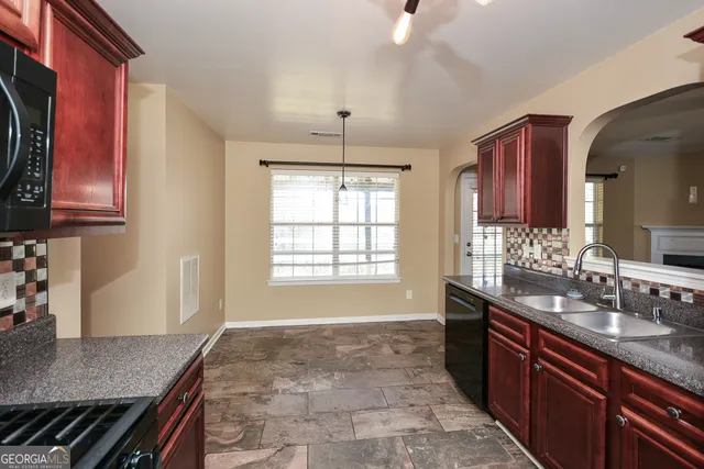 $2,300 | 137 Baywood Crossing, Hiram, GA 30141