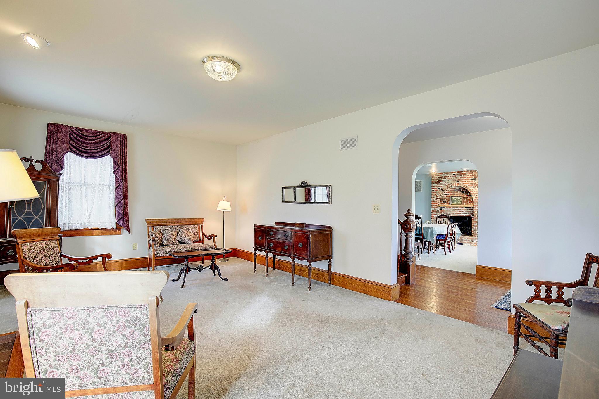 23369 Colton Point Road Avenue, MD 20609 - Photo 12 of 53 Livingroom