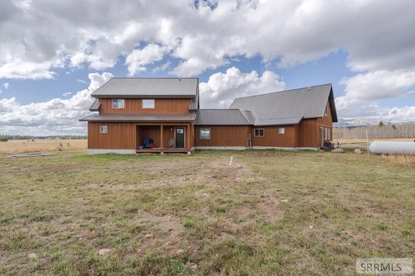 $1,174,000 | 4099 Stagecoach Way, Island Park, ID 83429